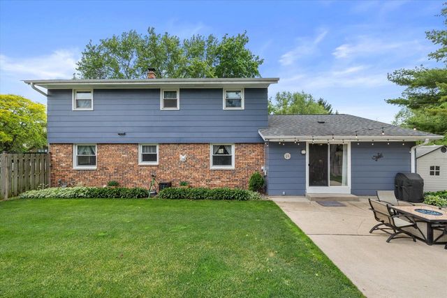 924 Marquette ROAD, Hartland, WI 53029