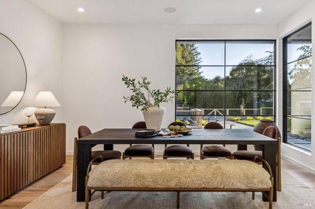 33 Fawn Dr, San Anselmo, CA 94960