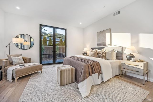 33 Fawn Dr, San Anselmo, CA 94960