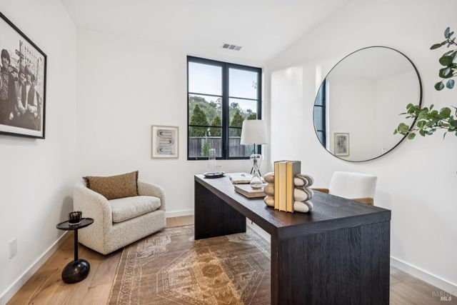 33 Fawn Dr, San Anselmo, CA 94960