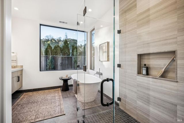 33 Fawn Dr, San Anselmo, CA 94960