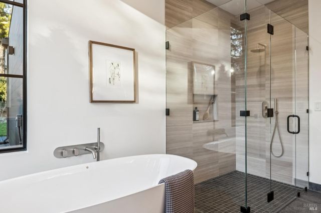 33 Fawn Dr, San Anselmo, CA 94960