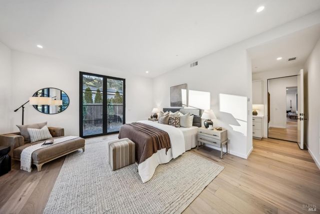 33 Fawn Dr, San Anselmo, CA 94960