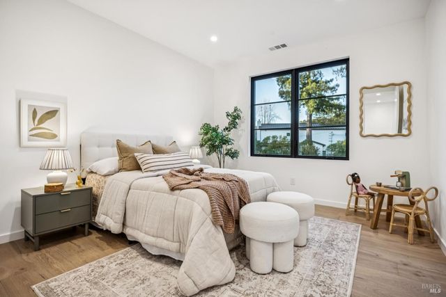 33 Fawn Dr, San Anselmo, CA 94960