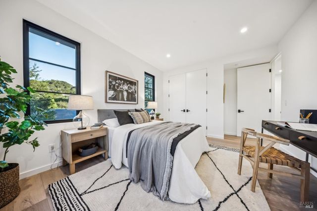 33 Fawn Dr, San Anselmo, CA 94960