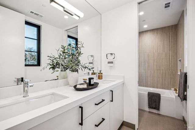 33 Fawn Dr, San Anselmo, CA 94960