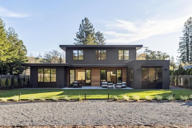 33 Fawn Dr, San Anselmo, CA 94960