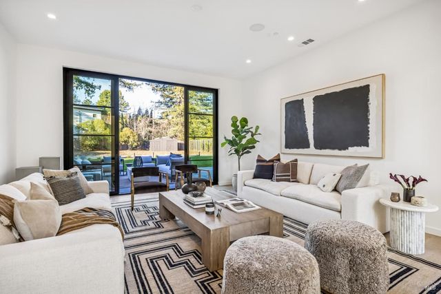 33 Fawn Dr, San Anselmo, CA 94960