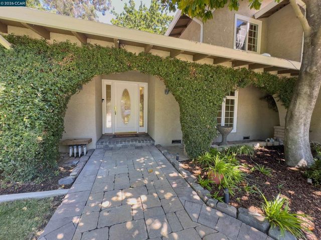 3130 La Playa Ct, Lafayette, CA 94549