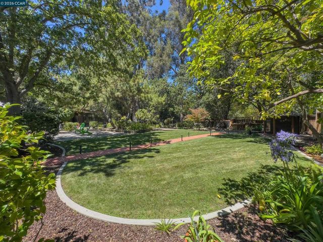3130 La Playa Ct, Lafayette, CA 94549