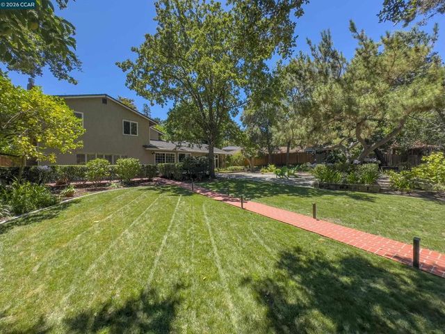3130 La Playa Ct, Lafayette, CA 94549