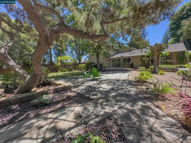 3130 La Playa Ct, Lafayette, CA 94549