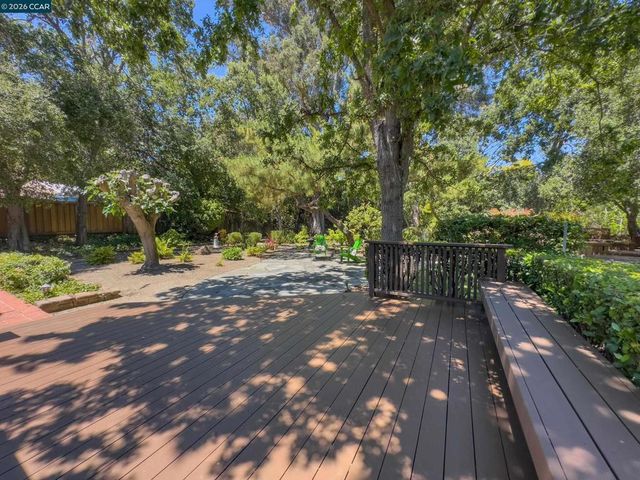 3130 La Playa Ct, Lafayette, CA 94549