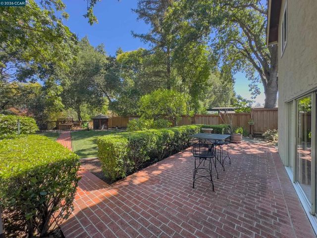 3130 La Playa Ct, Lafayette, CA 94549
