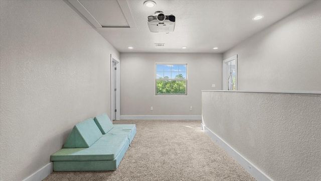 147 Wildwood Lake Drive N, Huntsville, TX 77340