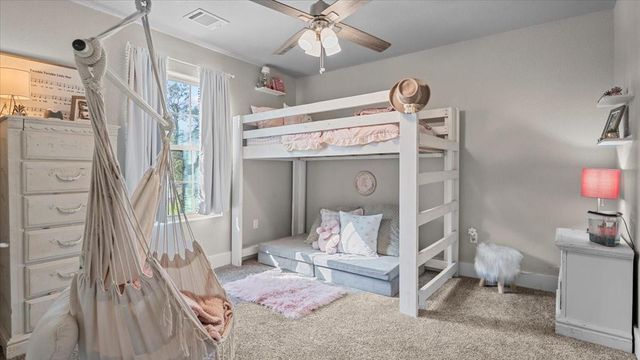 147 Wildwood Lake Drive N, Huntsville, TX 77340