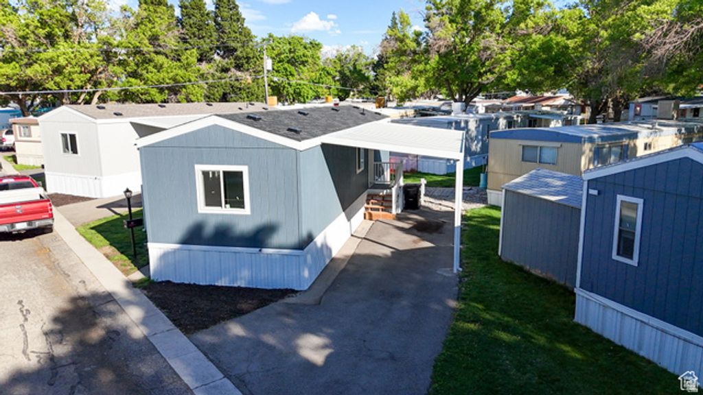 Image 12 of property listing at 1761 W AMERICAN PARK DR, West Valley City, UT 84119