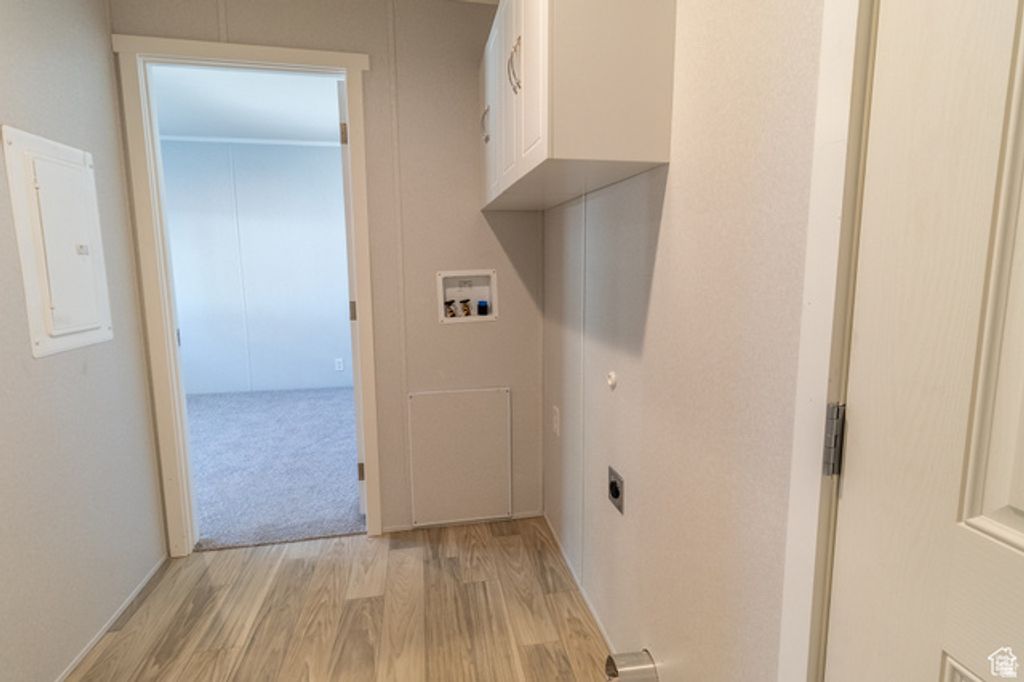 Image 7 of property listing at 1761 W AMERICAN PARK DR, West Valley City, UT 84119