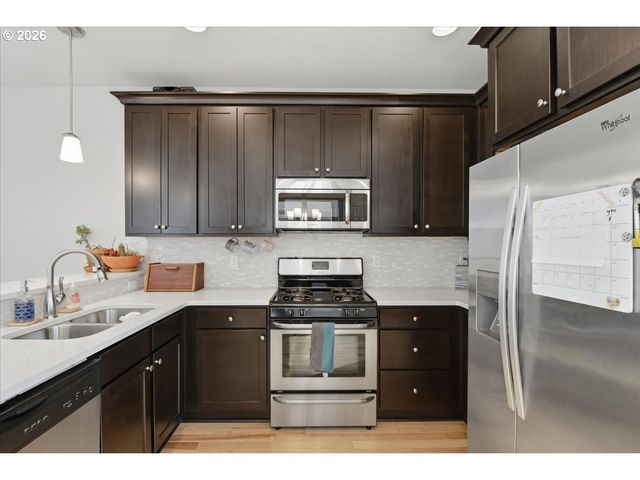 9028 N DRUMMOND Ave, Portland, OR 97217