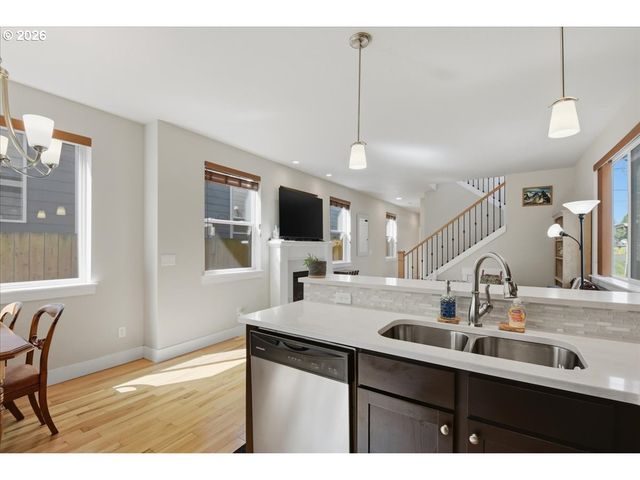 9028 N DRUMMOND Ave, Portland, OR 97217