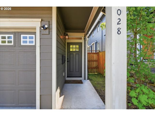 9028 N DRUMMOND Ave, Portland, OR 97217