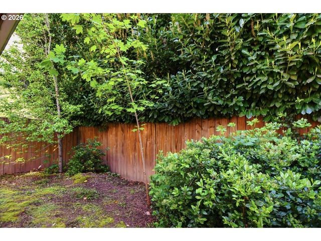 9028 N DRUMMOND Ave, Portland, OR 97217