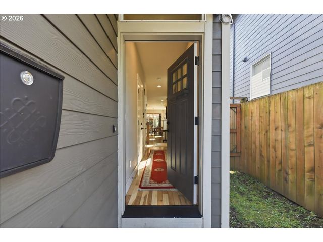 9028 N DRUMMOND Ave, Portland, OR 97217