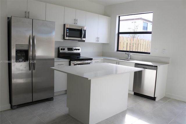 23040 SW 99th Ct, Cutler Bay, FL 33190