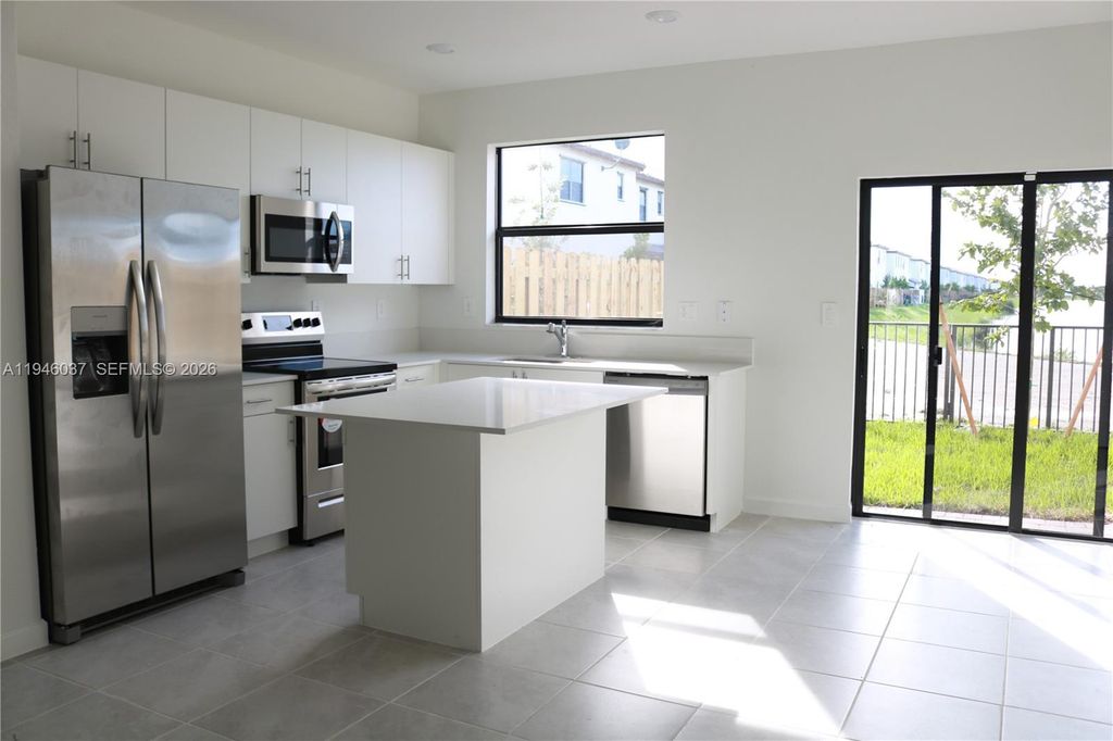 23040 SW 99th Ct, Cutler Bay, FL 33190