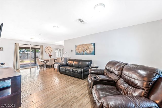4528 East Harmon Avenue, Las Vegas, NV 89121