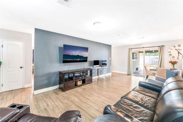 4528 East Harmon Avenue, Las Vegas, NV 89121