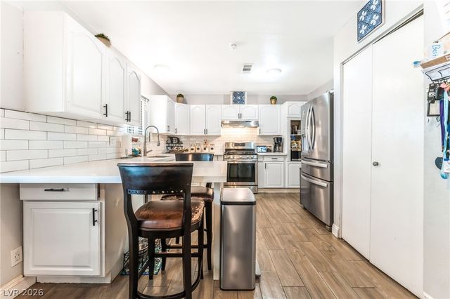 4528 East Harmon Avenue, Las Vegas, NV 89121