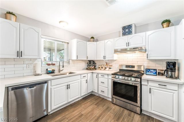 4528 East Harmon Avenue, Las Vegas, NV 89121