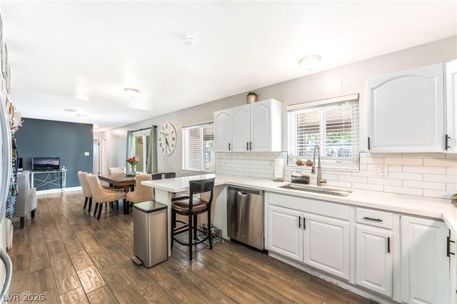 4528 East Harmon Avenue, Las Vegas, NV 89121