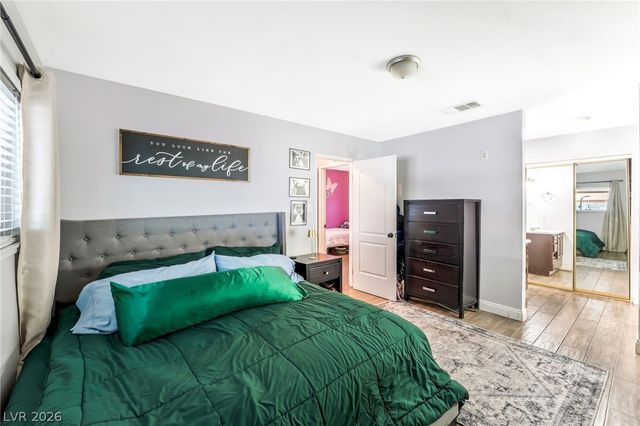 4528 East Harmon Avenue, Las Vegas, NV 89121