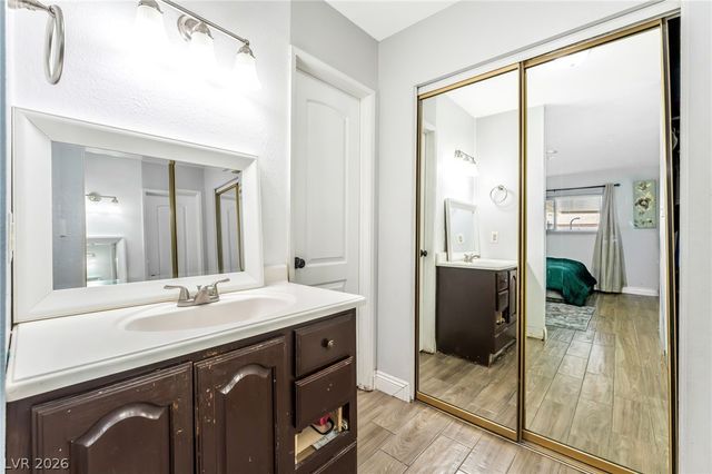 4528 East Harmon Avenue, Las Vegas, NV 89121