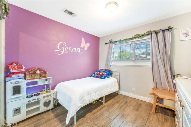 4528 East Harmon Avenue, Las Vegas, NV 89121