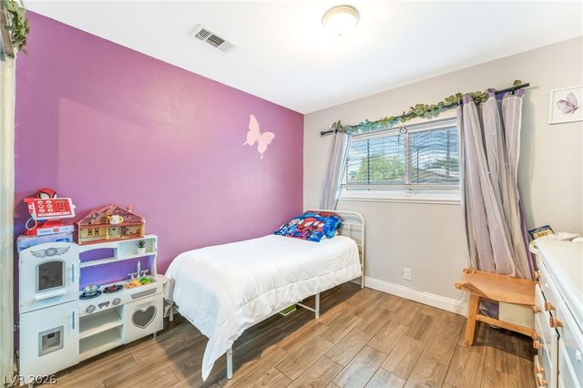 4528 East Harmon Avenue, Las Vegas, NV 89121