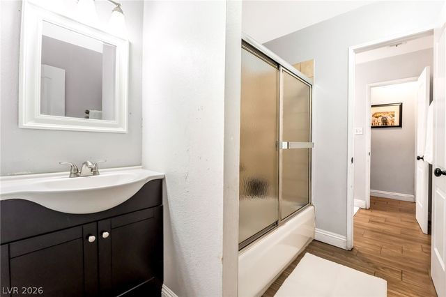 4528 East Harmon Avenue, Las Vegas, NV 89121
