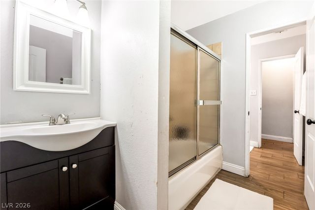 4528 East Harmon Avenue, Las Vegas, NV 89121