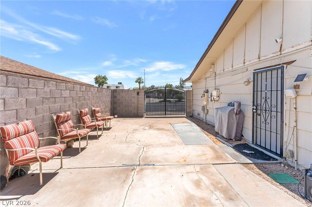 4528 East Harmon Avenue, Las Vegas, NV 89121