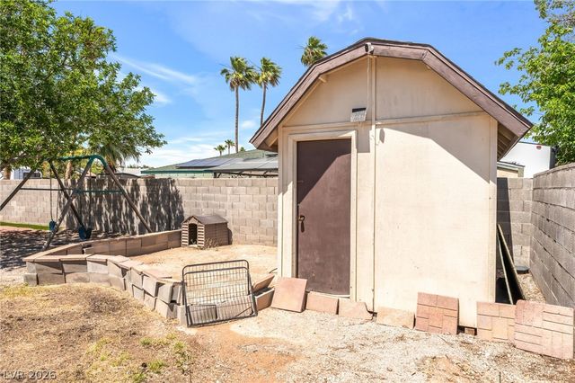 4528 East Harmon Avenue, Las Vegas, NV 89121