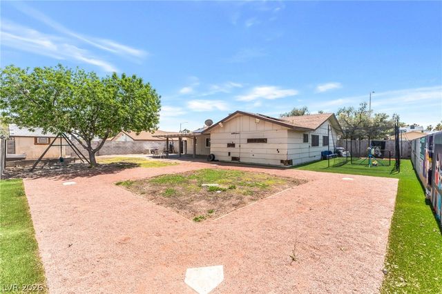 4528 East Harmon Avenue, Las Vegas, NV 89121