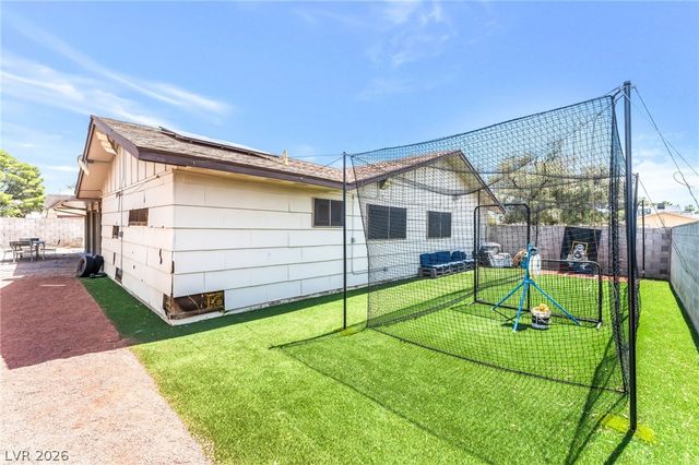 4528 East Harmon Avenue, Las Vegas, NV 89121