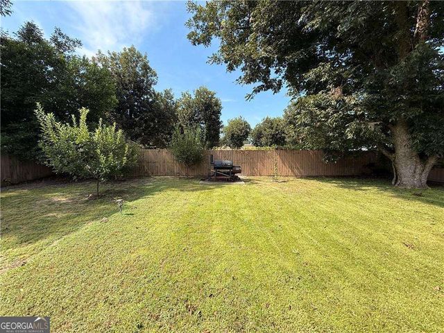 105 Mcewen Court, Perry, GA 31069