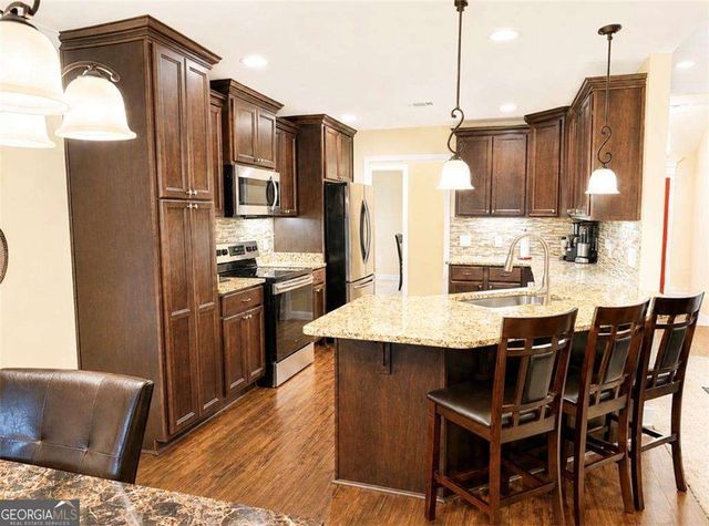 105 Mcewen Court, Perry, GA 31069