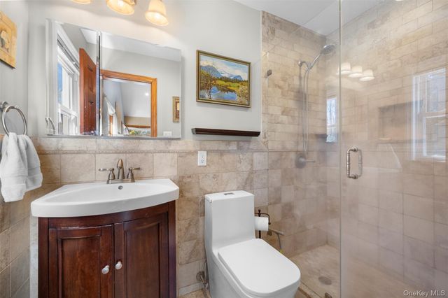 22 Ravine Road, Great Neck, NY 11023