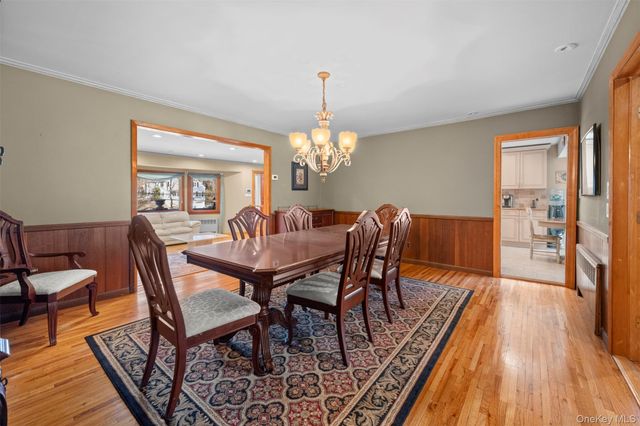 22 Ravine Road, Great Neck, NY 11023