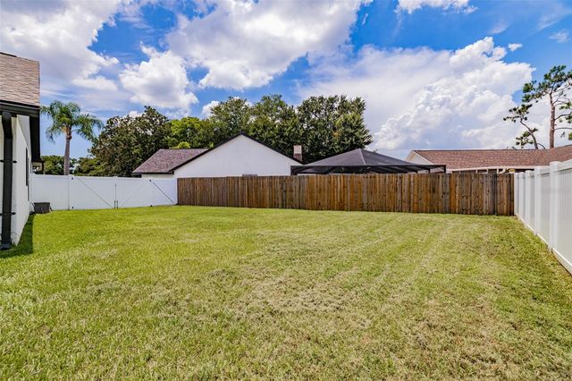 304 SCARLET OAK COURT, Seffner, FL 33584