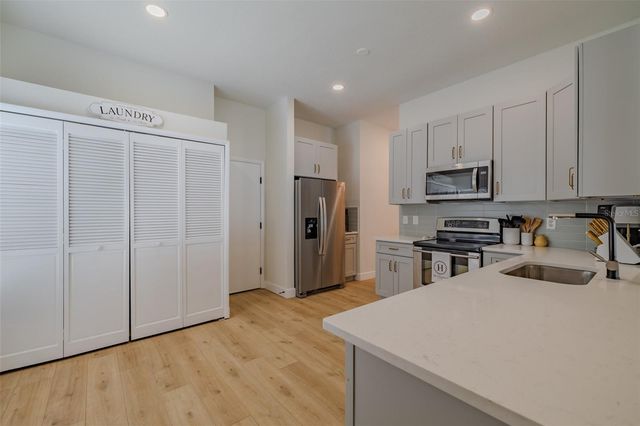 304 SCARLET OAK COURT, Seffner, FL 33584